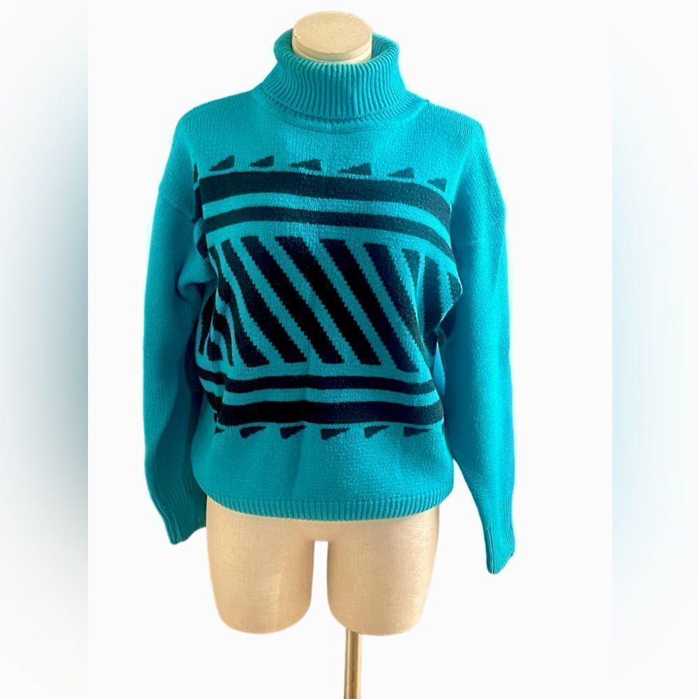 Chic Vintage Blue Abstract Chunky Turtleneck Sweater